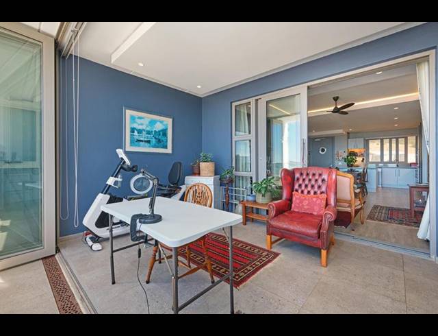 2 BEDROOM APARTMENT FOR SALE IN SIMONSTOWN